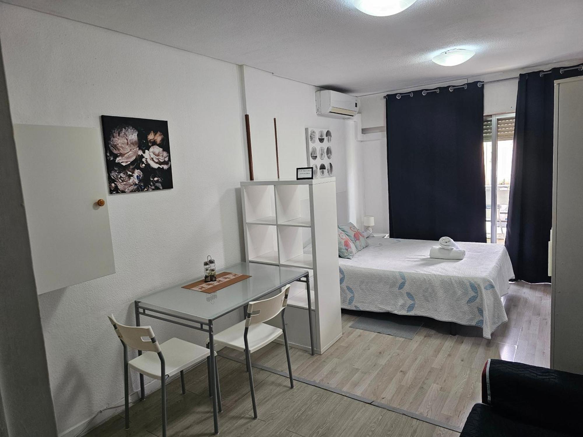 Estudio Doble Con Balcon En Madrid Centro エクステリア 写真